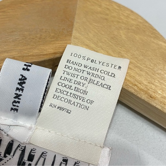 Vintage Natori Satin Paisley Printed 3/4 Sleeve Zip Front Kaftan Robe - Picture 8 of 10